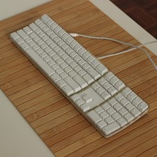 Apple A1048 Keyboard Wired USB White  Numeric Keypad Tested…