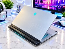 ALIENWARE GAMER m17 Intel®Core™i7*512GB SSD SSD*16GB*RTX*WI…