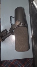 Shure SM7B Wired Broadcasting Cardioid Dynamic Microphone
