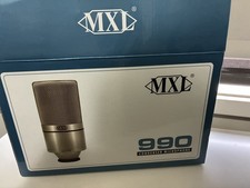 MXL 990 Large Diaphragm Cardioid XLR Condenser Mic w/ Shock…