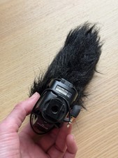 RØDE VideoMic Pro On-Camera Shotgun Mic w/ Windshield 3.5mm…