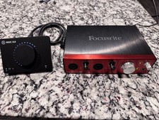 Focusrite Clarett 2Pre USB & Elgato Wave XLR Audio Interfac…