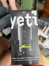 Blue Yeti Blackout USB Freestanding Microphone, Headphone J…