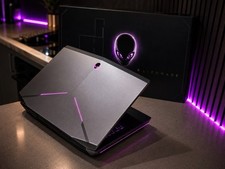 ALIENWARE GAMER 18.4-inch Intel®Core™i7*256GB SSD+1TB*32GB+…